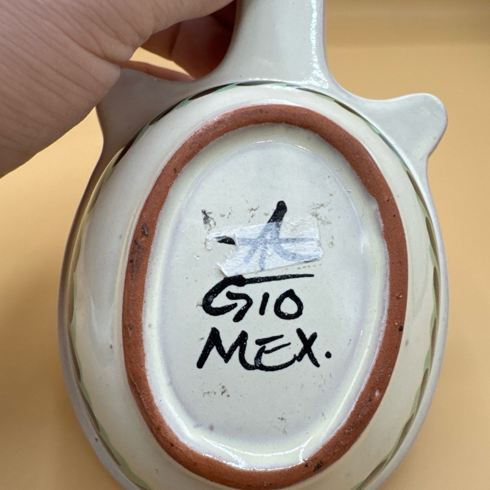 Unique Hand Made Painted Turtle Dish Mexico Pottery Signed 6" X 4" - Picture 7 of 9